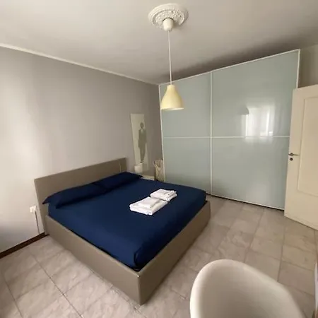 Trilocale Duomo + Terrazzo Panoramico Cond. Apartmán Ferrara