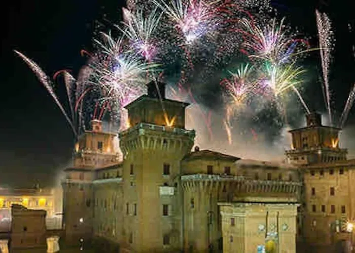 Trilocale Duomo + Terrazzo Panoramico Cond. * فيرّارا