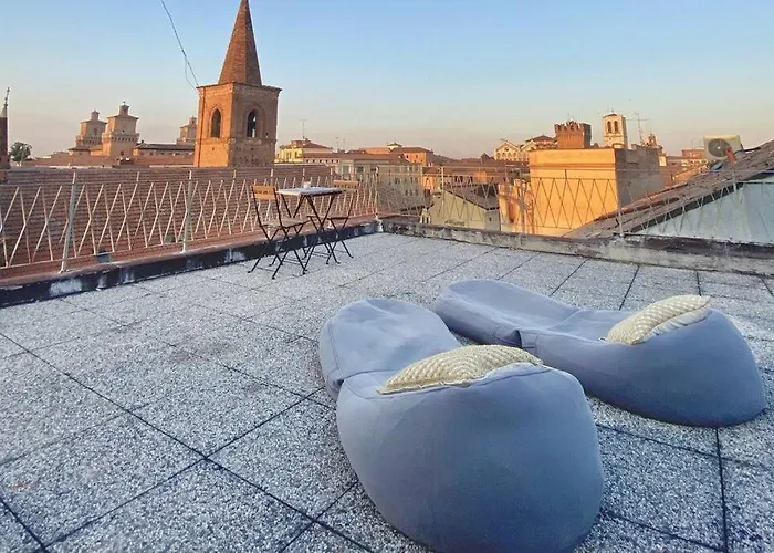 شقة Trilocale Duomo + Terrazzo Panoramico Cond. فيرّارا